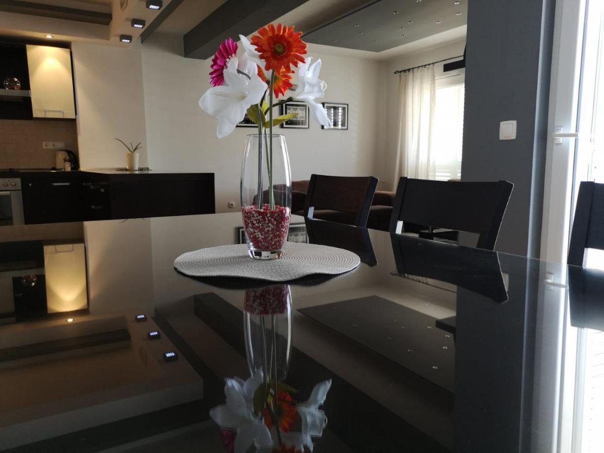 Apartment Seasun Макарска Екстериор снимка